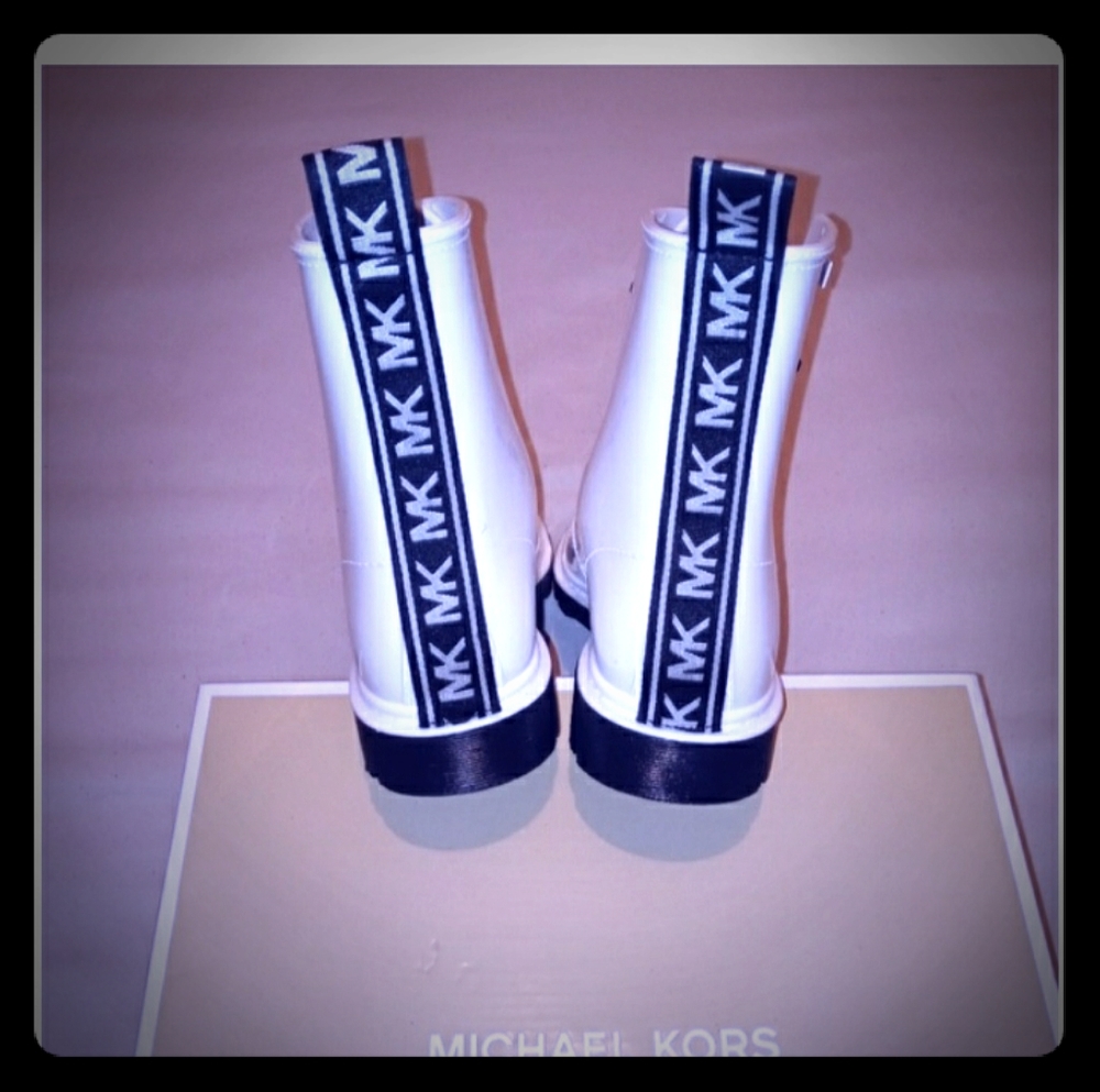 Meet your Posher, Marsha